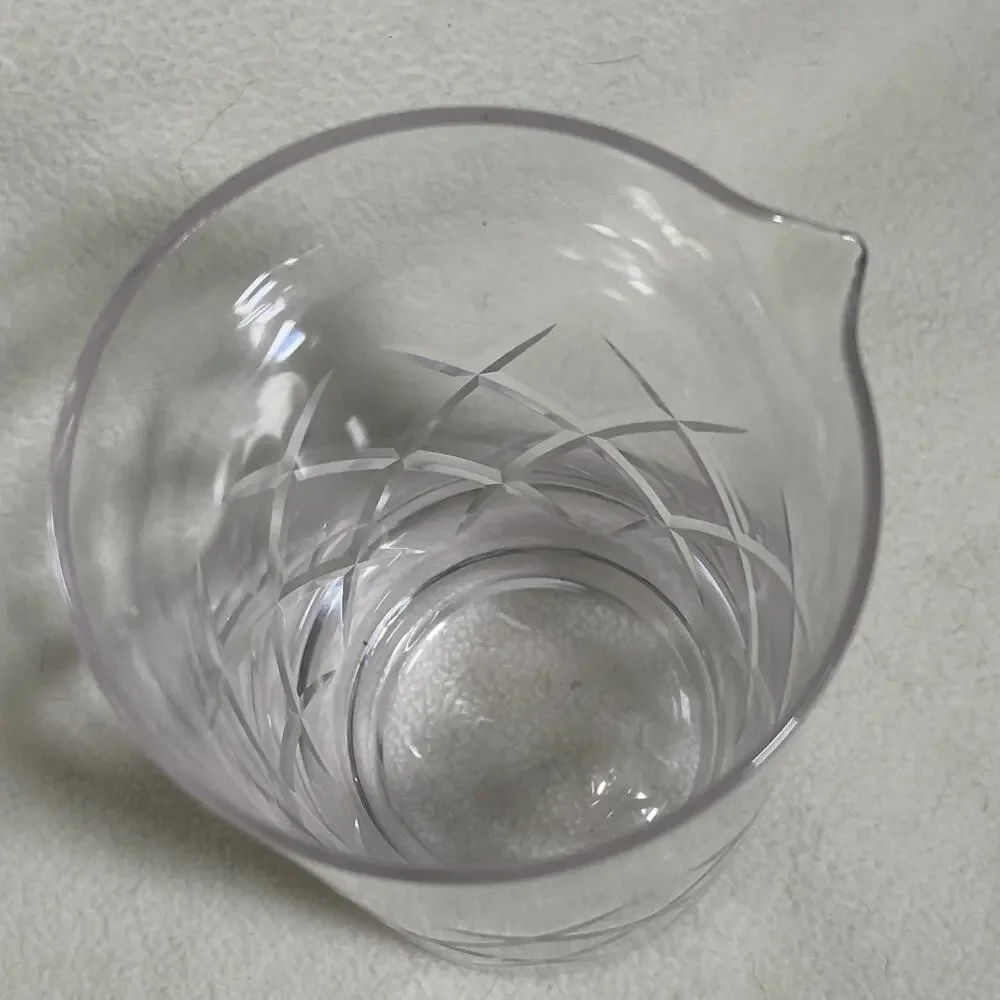 Diamond Cut Mixing Beaker 20-1/2 Oz